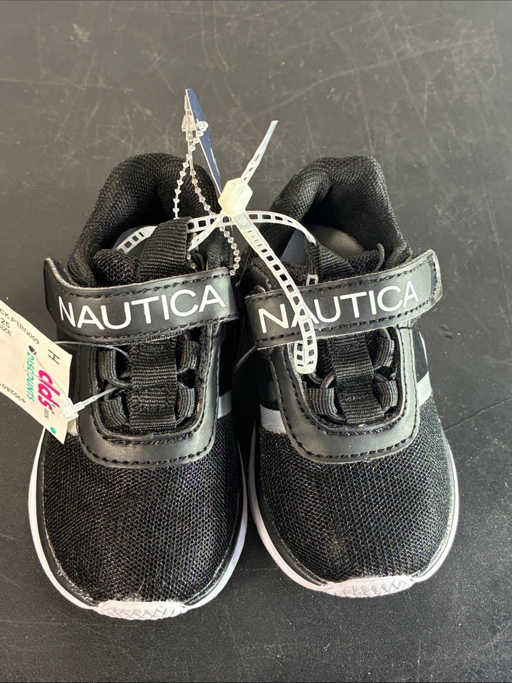 Nautica Kids Black and White Hook-and-Loop Athletic Sneakers